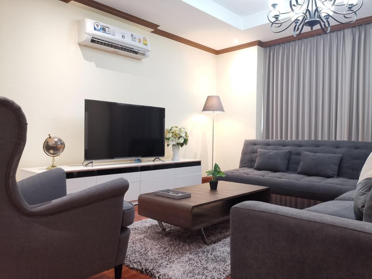 Nt Place Sukhumvit Suites Бангкок Экстерьер фото